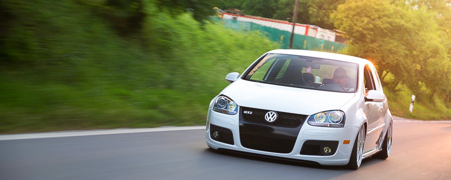 Geneve garage suspension golf gti abt ultralow futura.jpg